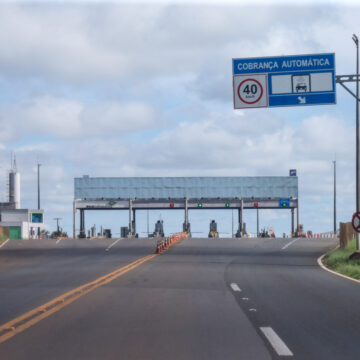 Cobrança do pedágio no Paraná só começará quando rodovias estiverem em nível aceitável, afirma ministro dos Transportes