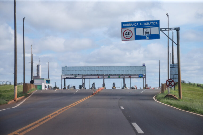 Cobrança do pedágio no Paraná só começará quando rodovias estiverem em nível aceitável, afirma ministro dos Transportes